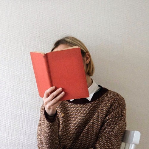 ellanmwebb2: There is barely any sunlight in Gothenburg, just a continuous grey.   Reading