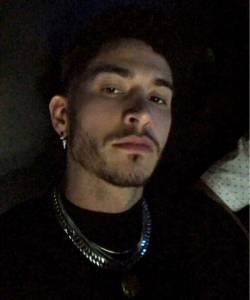 littybaits:  Justin from the bronx hes a scammer loves doing venmo scams but hes sexy as hell and i got video of him sucking my dick and me fucking him   Kik : littybaits ( for purchases &amp; requests )