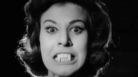L’Ultima Preda del Vampiro / The Playgirls and the Vampire (1960)