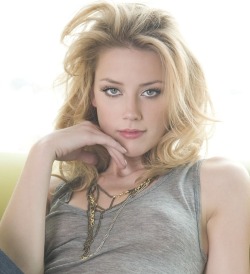 beau-fighter:  Amber Heard 