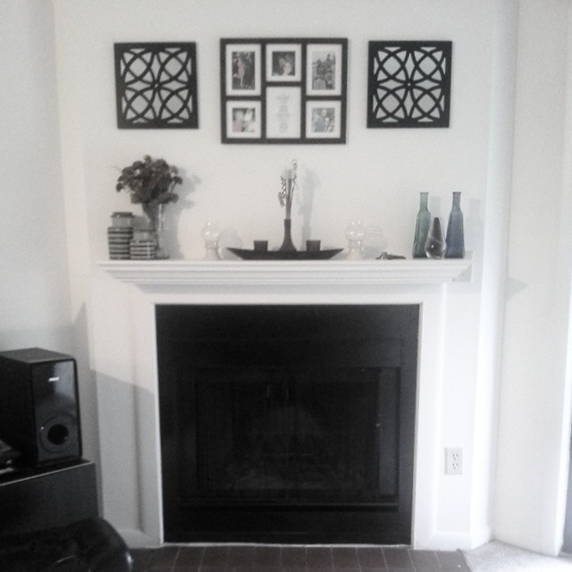 My new #mantle. This is going to be a great year!
#Orlando #apartment #fireplace