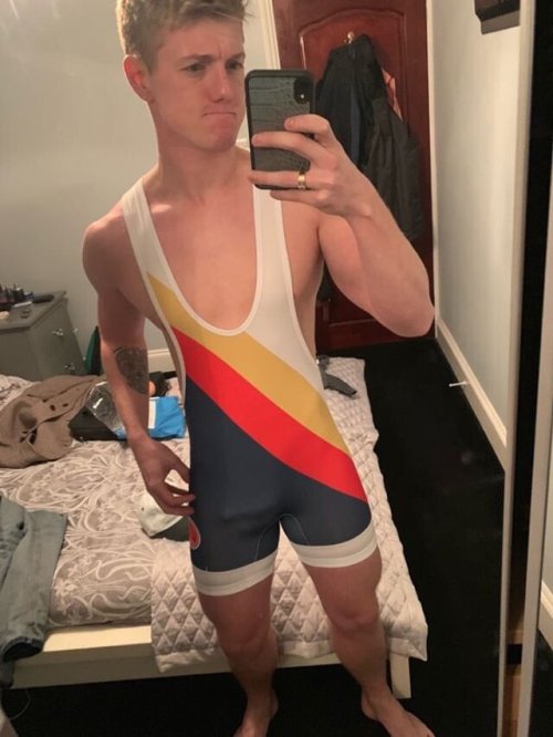 lycraladx2: collegejocksuk:   From our Instagram page @dannyjakewhitebread in our Robert Singlet See link for these guys ships worldwide next day . https://tinyurl.com/yxwsplgf   Nice  