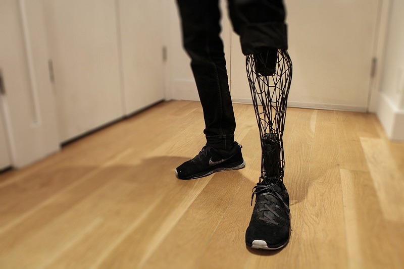 digitalramen:  Adam Root’s Exo-Prosthetic Leg uses a scanned inverted model to