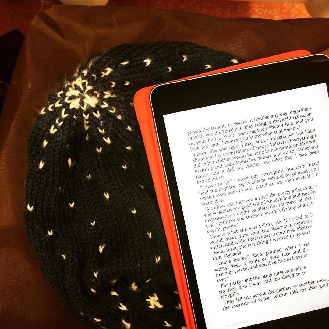 Reading the ARC of Rin Chupeco’s ‘The Bone Witch’ and LOVING IT.
#rinchupeco #thebonewitch #iknitthishat #books #bookstagram #booksandknitting #ebooks #ereading #arcreading