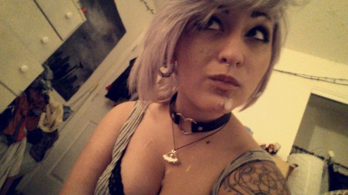 guro-kun:Here’s the other cute cum selfie pictures from last night~ that choker just came in t