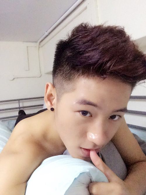 singaporechap: Young Cute Sexy Btm staying in the east Area! Named Yohnthan