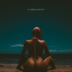 mikeohrangutang:  No strings attached @therealjkylie