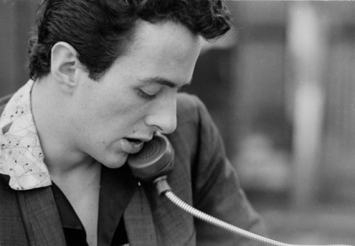 thisaintnomuddclub:“Strummer Calling” from New York, 1978. Photo by Michael Putland