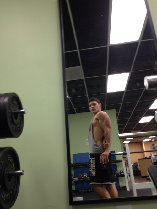 shreddernaut:  shreddernaut:Tagged by dirty-flirty-fitness for 6 selfies so here you go tumblr :) I tag Jeb Bush, Bernie Sanders, Hillary Clinton, and Donald Trump Reblogging because I was tagged again by fiercely-fit.tumblr.com I don’t have enough