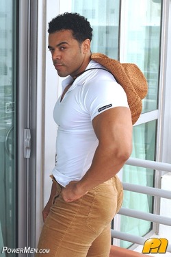 damnthatshytshot:  MARIO WATERS AKA MARIO BORELLI AKA SLAM AKA MALIK WRIGHT