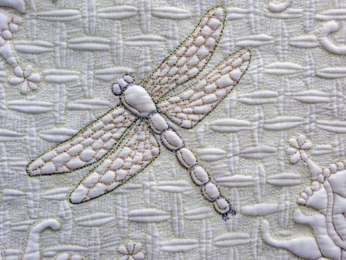 cafeinevitable:Dragonfly Quilt by Sandra Leichner