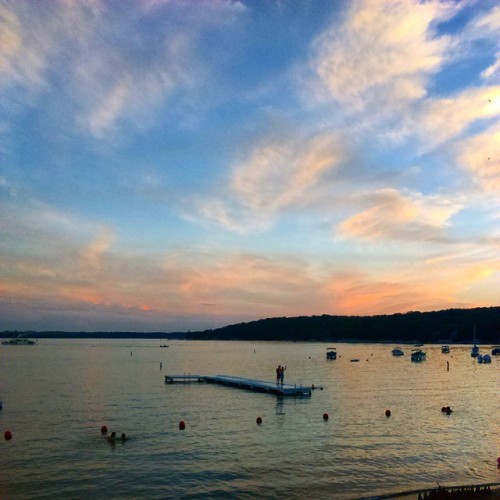 Not sure how anyone can justify putting a filter on a sunset. #lakegeneva is perfect. #beautiful #su