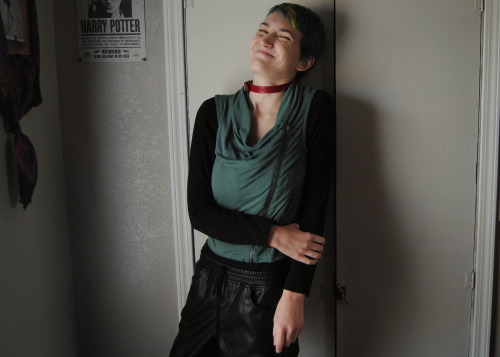 thewillowrae: Candids of Willowcollar by @wildwolfleatherwork