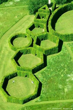 emmaklee:geometric topiary, Skulpturparken, Herning, Denmark