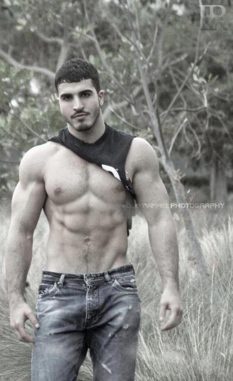 3leapfrogs:  furrypty:  Celebration of Male Beauty.http://furrypty.tumblr.com/  •=• •=• •=• 