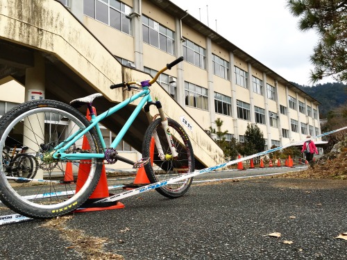 kazoo-favorite:  LibidoBikeCo. Tanatos in スクールクロス