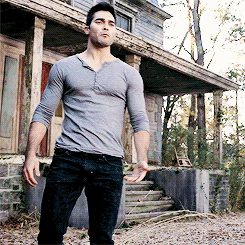 thestarkinmypants:  #will never get over this scene #because that swagger#is actually