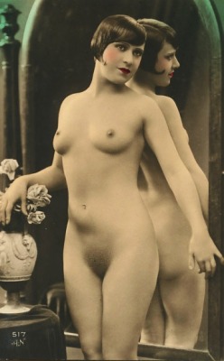 treadmill-to-oblivion:  whataboutbobbed:  back to front.  don’t front on this!  Classic black bobbed nude by Alfred Noyer. 