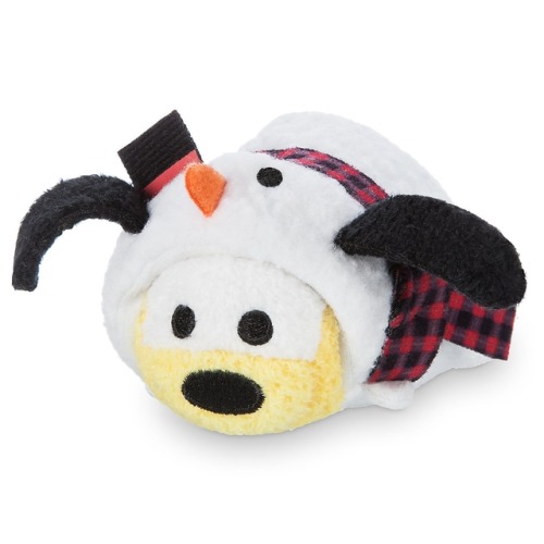 The Mickey and Friends Holiday Tsum Tsums are now available on the Disney Store!