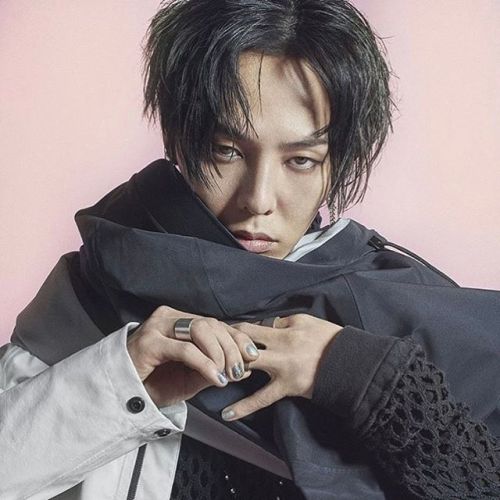 fckyeahgdragon:  G-Dragon x NIKE Global Campaign ‘KISS MY AIRS’ Source:  blindreaso