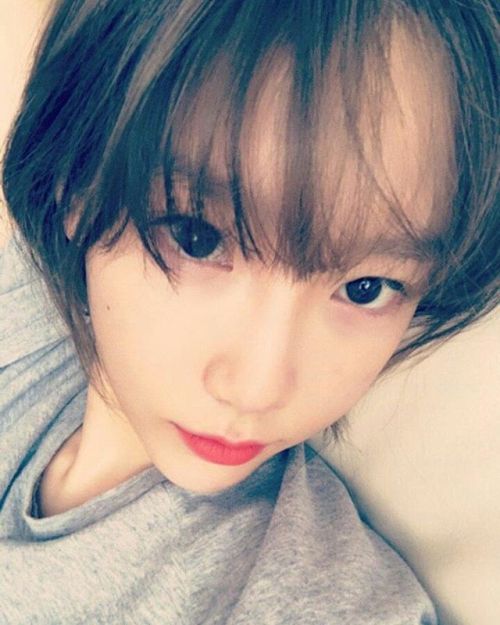 TaeYeon with Black hair! ♡ ~ ~ ~ ~ ~ ~ ~ ~ ~ ~ ~ #TaeYeon #KimTaeYeon #태연 #김태연 #ostqueen #SNSD #Girl