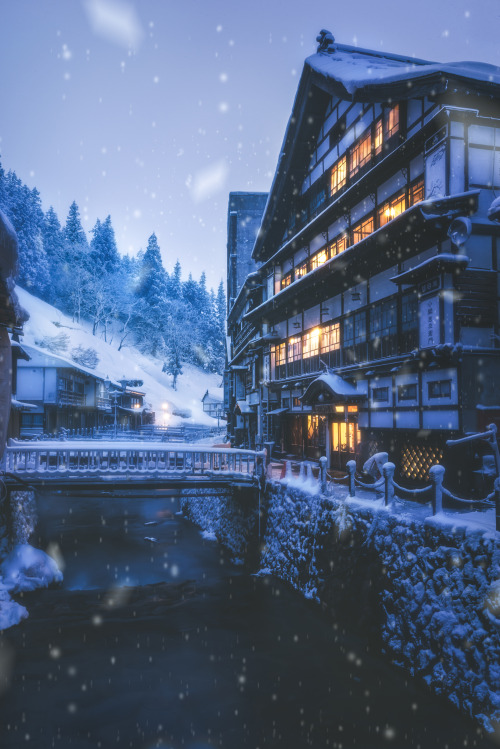 ‘Ginzan Onsen’ early winter morning!