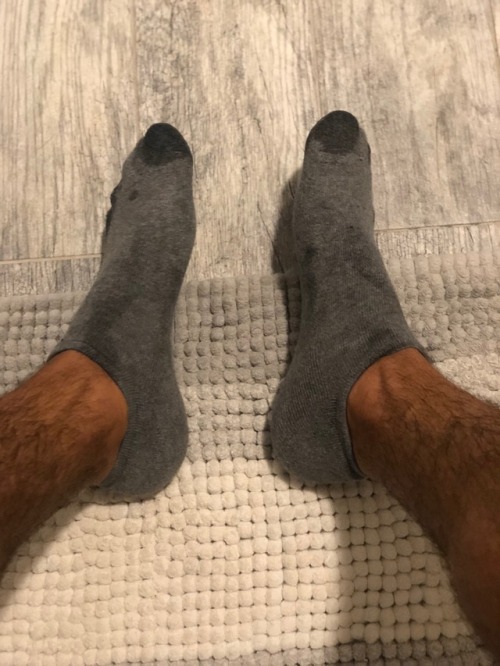 collegesocks22:  4th day in a row sweaty gym socks