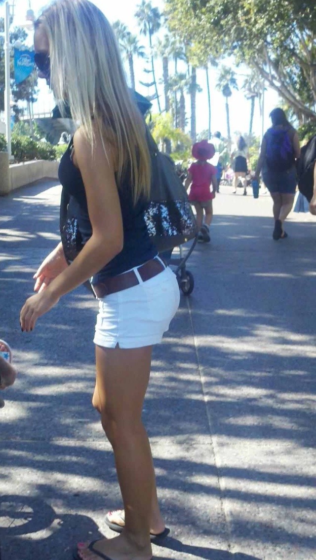 publicmilf:  Public Milfs, Creepshot Edition.