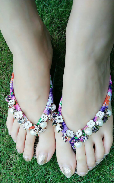Porn Summer Asian Feet photos