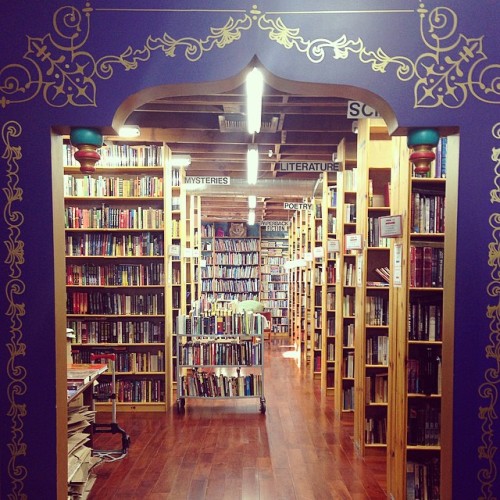 runswithvamps:favorite place ❤️ (at Iliad Bookshop)
