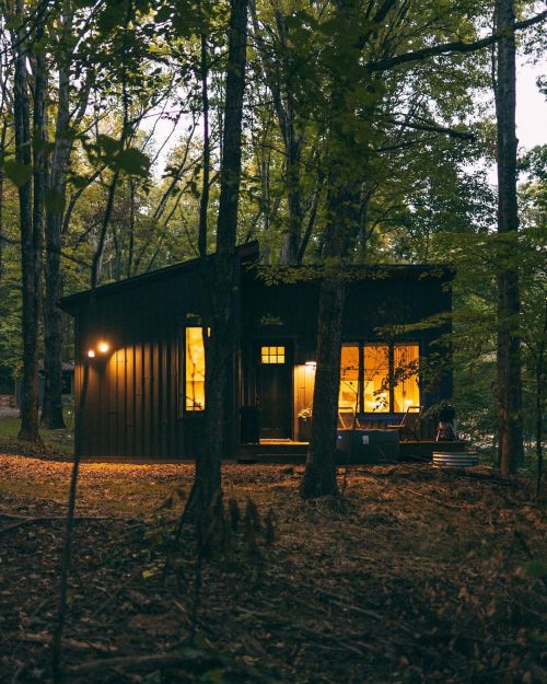 utwo:  Hocking Hills State Park Cabin ©