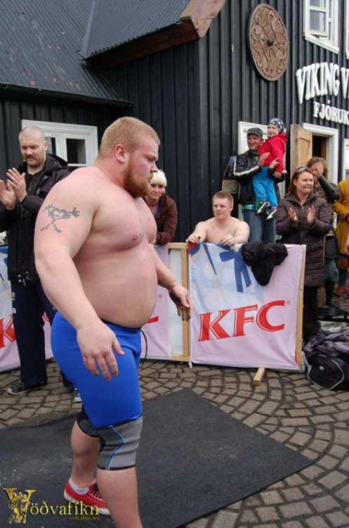 thebigbearcave:  Lord Pall’s special event. 