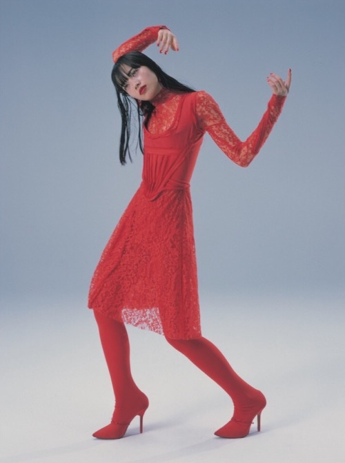 yua:“Red Velvet” by Nobuyoshi Araki for Dazed Magazine Autumn/Winter 2017