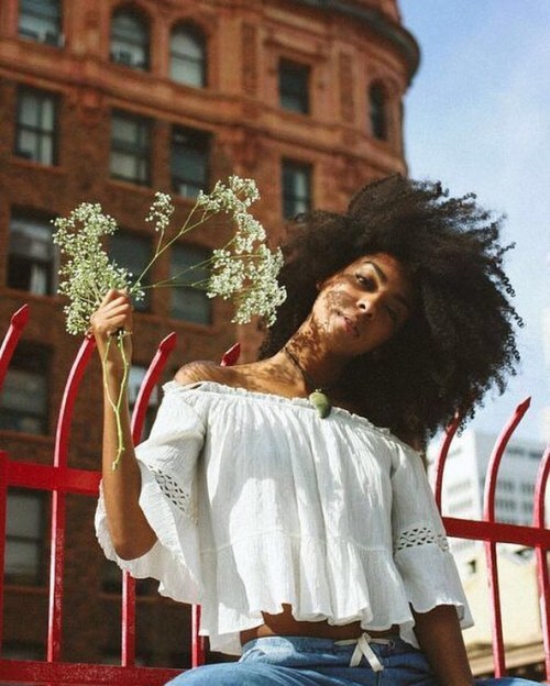 *Tag source* ....#2frochicks #curlcrush #curlyhair #bighair #naturalhair #naturalcurls #myhaircrush 