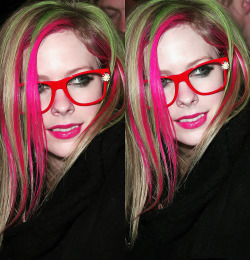 omg-lavigne-love:     Paris, France 11/02/11 