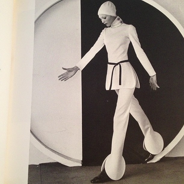 chicmilano:  Fashion in the 70’s # retro #history #pierrecardin #spaceage #1970s