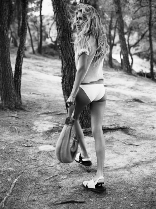 hannamikaela:  Doutzen Kroes for Vogue UK 2013 on We Heart It. http://weheartit.com/entry/46641455/via/NAKEDFORT