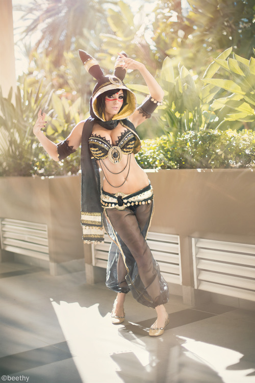 nerdynakedgirls:  Pokemon - Umbreon -04- by beethy