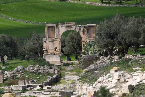 arthistoryfeed:Arc of Alexander Severus in #Dougga, (#Tunisia) It was built in 228, in thanks to the