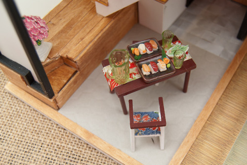 nerdiorama:This modern, Japanese-inspired home started life as a kit, but all I used was the framewo