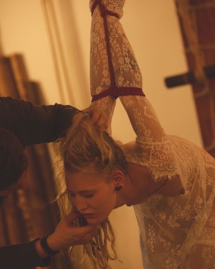 ropeknight: One Rope Project by Atercrudus &amp; Dragonrope M: @madame.peach