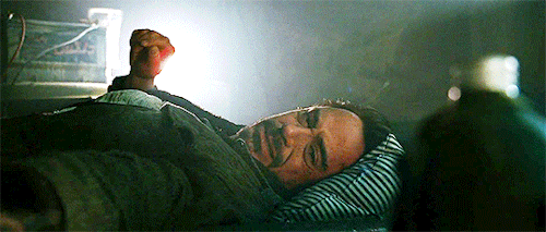 anthohnystark:tonystarkz: Tony Stark + physical pain@zane-garrett