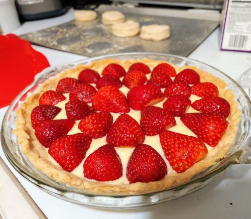 Strawberry cream #pie for @fiery_sunbird &rsquo;s birthday today. An old family recipe that was almo