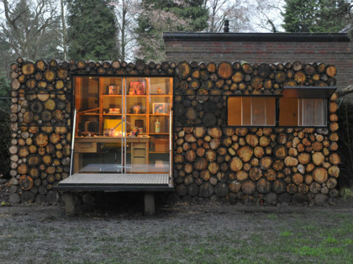 XXX archatlas: Treetrunk Gardenhouses Piet Hein photo