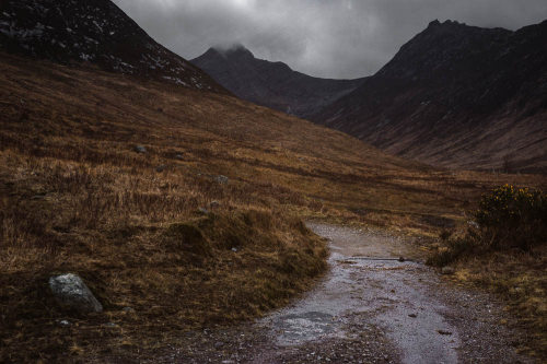 zarb:“On the Road for Gordale Scar” by Manadh