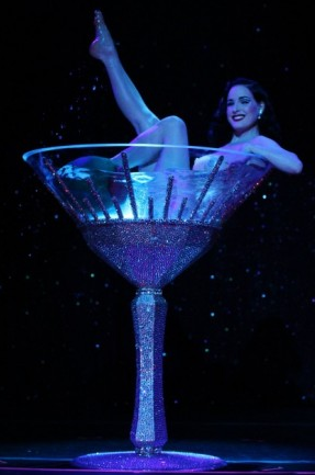 margadita:  Dita Von Teese performing her Swarovski Martini act during the LA run