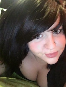 lie2yourself:  Alllll dark hair.. 😘