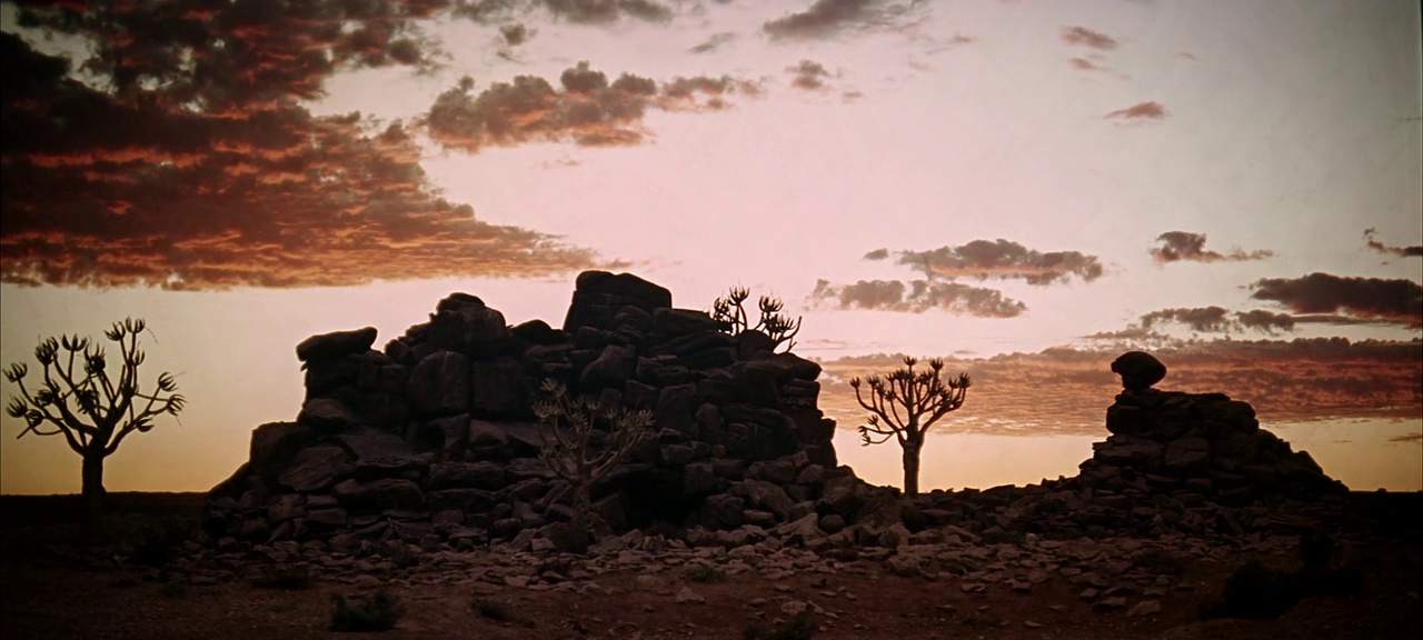 amanecernocturno:  2001: A Space Odyssey (Stanley Kubrick, 1968): landscapes 