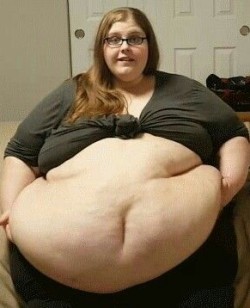 waddlegirl:Great belly!