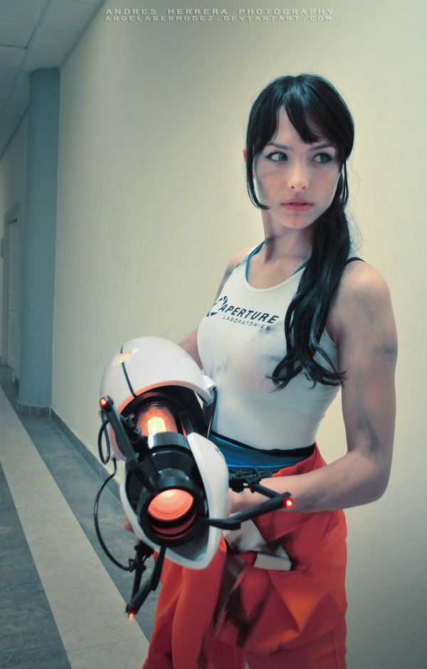 cosplayhotties:  There should be one in the corner by AngelaBermudez 